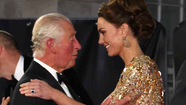 El rey Carlos III y Kate Middleton durante la première de la película de James Bond 'No Time To Die'.