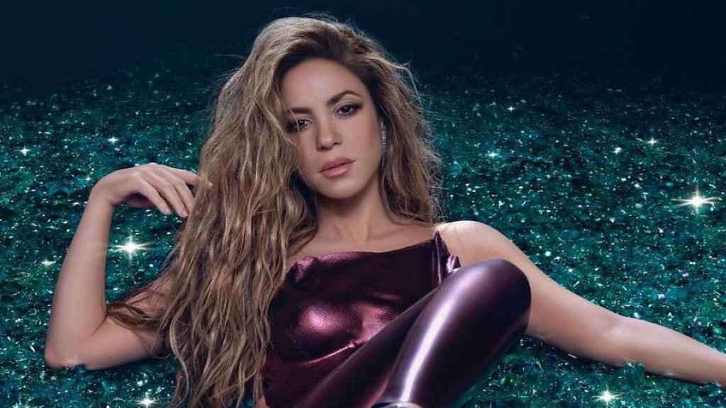 Shakira en una de las fotografías de 'Las mujeres no lloran'.