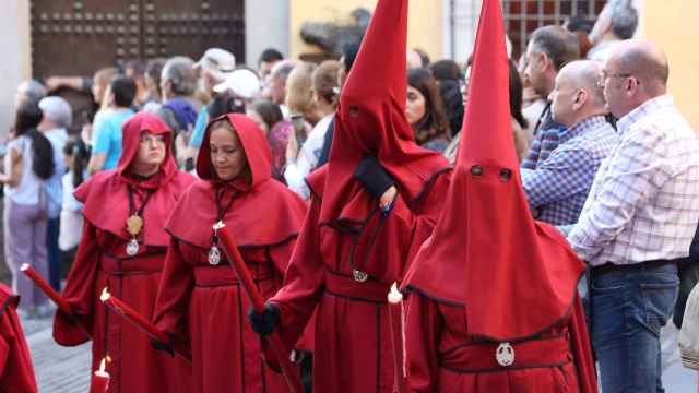 Imagen de archivo de una procesión en Toledo. / Foto: Javier Longobardo.