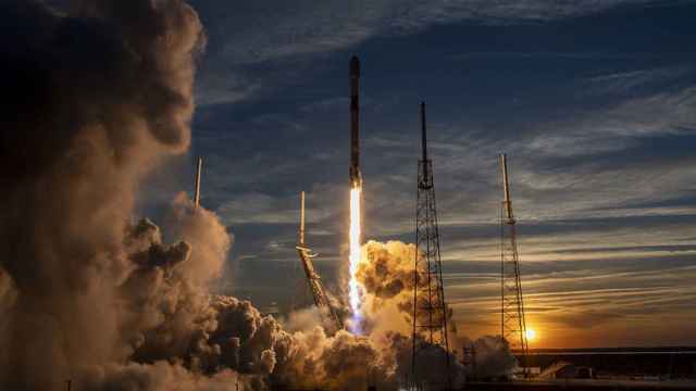 SpaceX está creando una red de satélites espía para el gobierno de EE.UU.