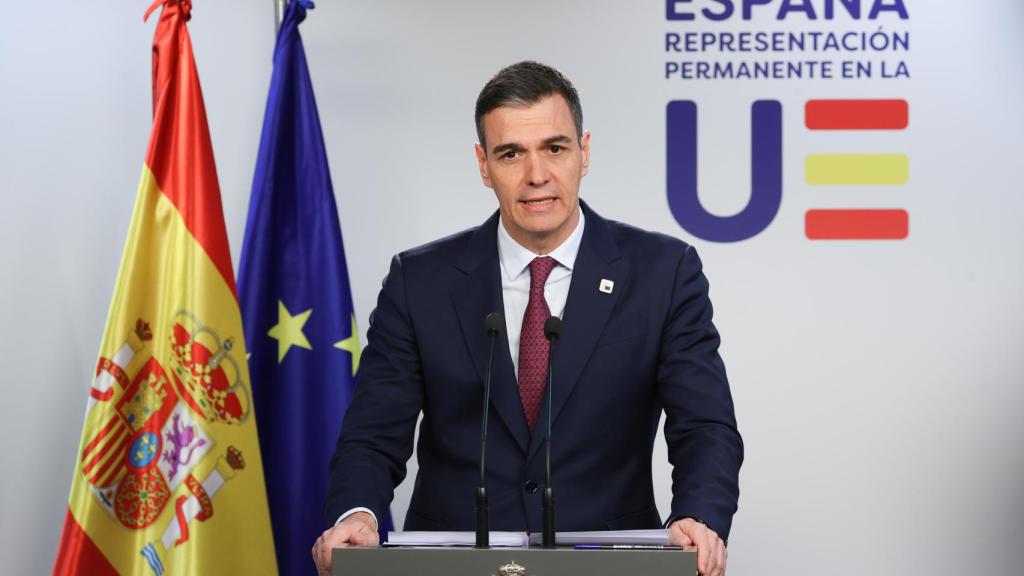 El presidente del Gobierno, Pedro Sánchez, durante su rueda de prensa de este viernes en Bruselas