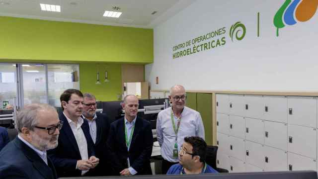 Castro, Fernández Mañueco y Calvo en la visita COHI Iberdrola
