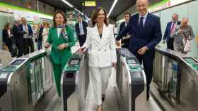 Los usuarios de Metro de Málaga pueden ya validar directamente con tarjeta bancaria o móvil