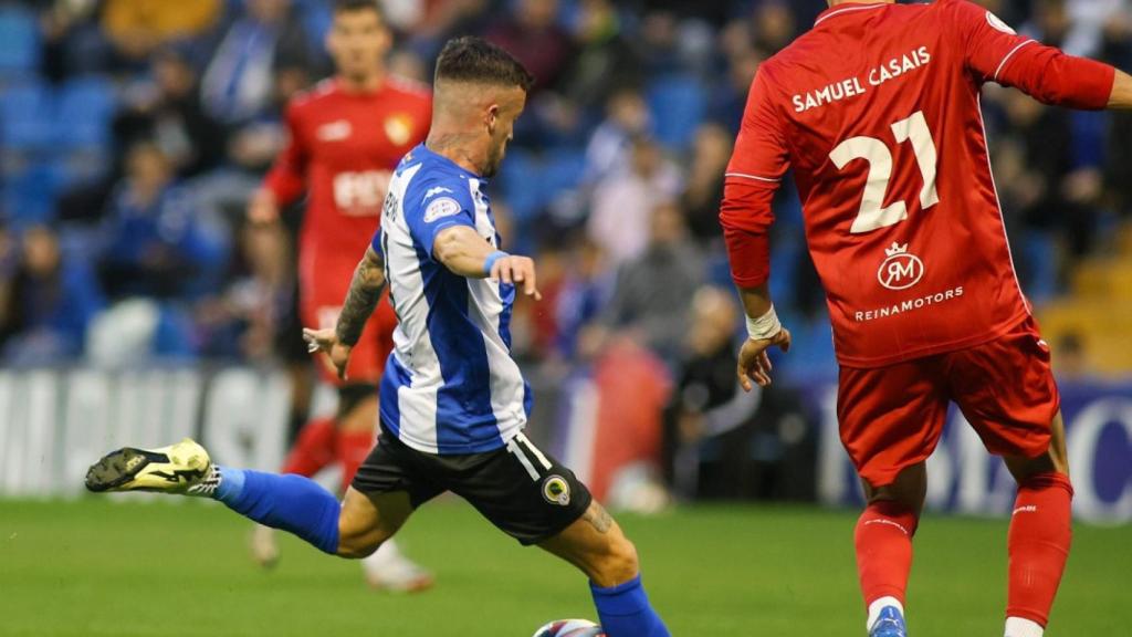 De la Nava apaga otro incendio en el Rico Pérez (1-1)