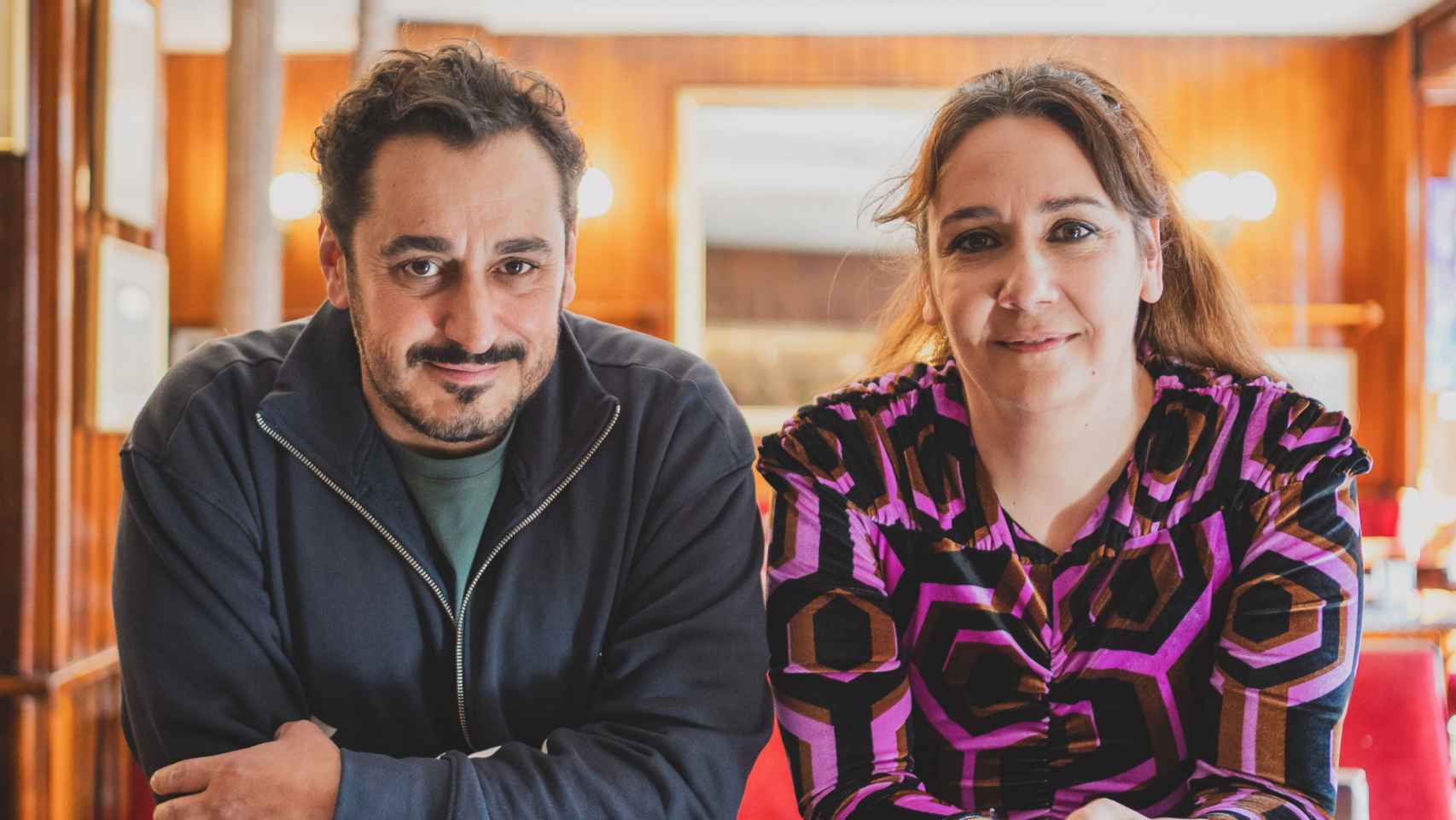Carolina África y Gabriel Olivares en el madrileño Café Gijón. Foto: Sara Fernández