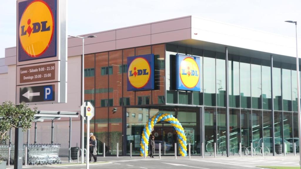 Fachada Lidl.