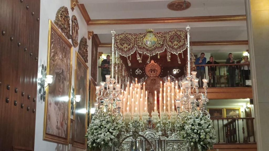 María de la O en la casa hermandad de Gitanos.