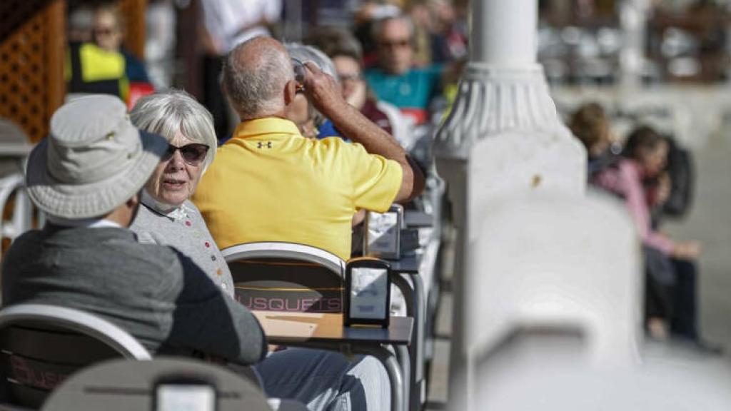 Imagen de un restaurante a pie de playa en España.