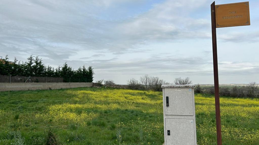 Una de las parcelas municipales a la venta en el municipio segoviano de Torrecaballeros.