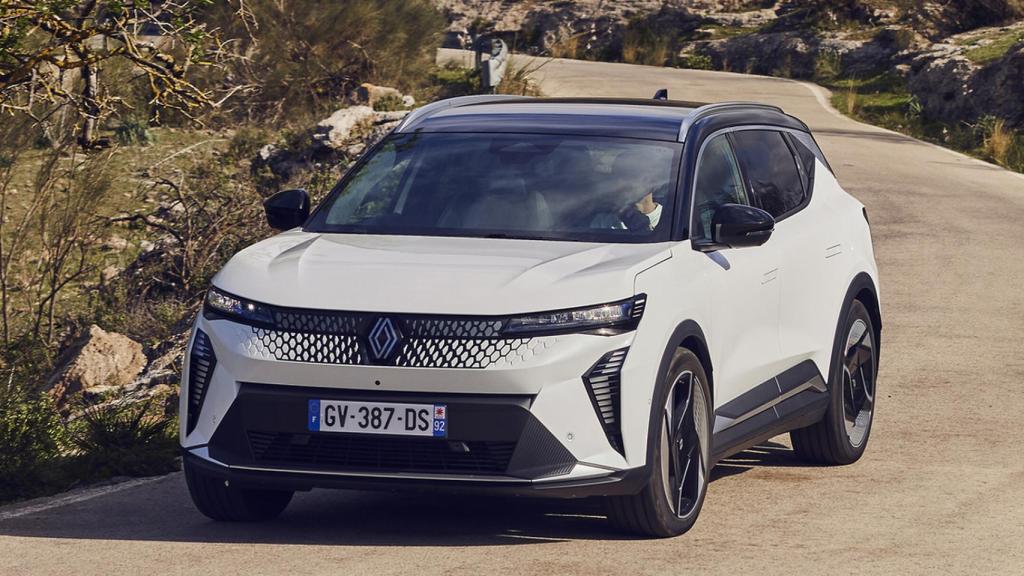 El Renault Scénic es un coche eléctrico de nueva generación.