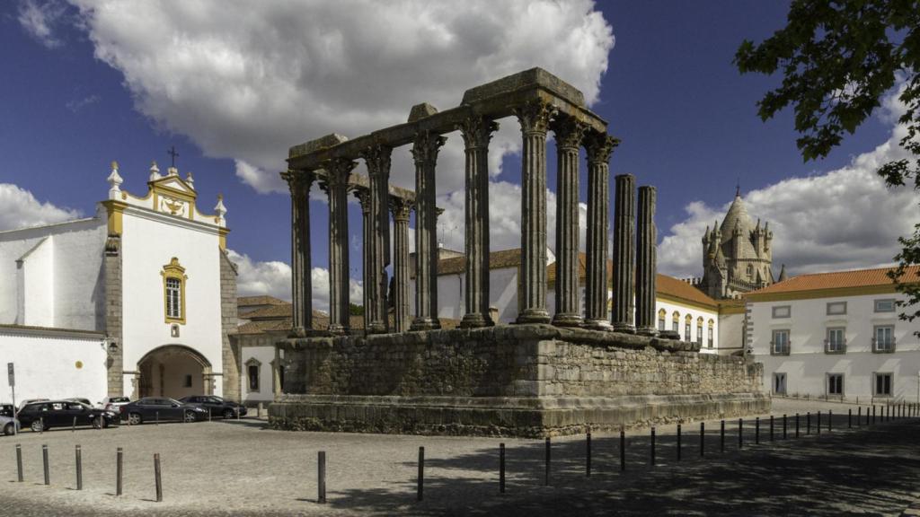 Templo romano de Évora