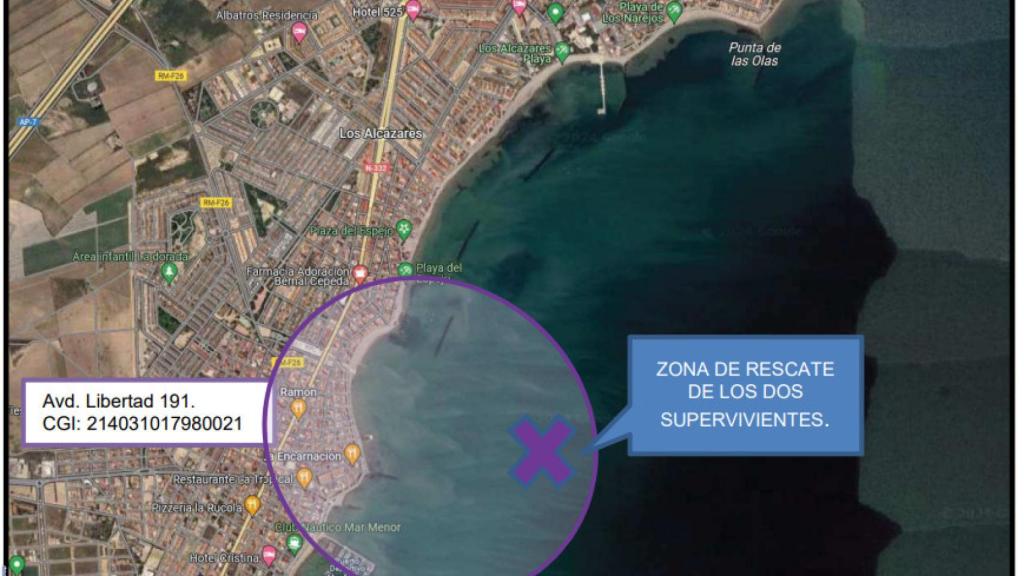 El perímetro donde se produjo el rescate de los dos supervivientes del naufragio en el Mar Menor, Francisco Javier Medina, de 22 años, y José David, de 17 años.