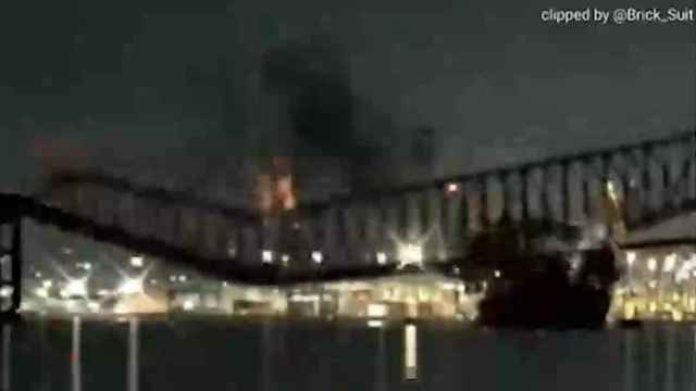 Un buque choca y derriba el mayor puente de Baltimore y deja al menos 20 desaparecidos