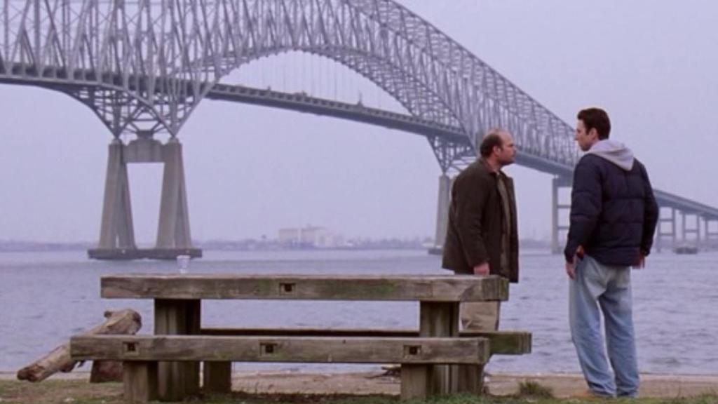 La mítica escena de 'The Wire' en la que aparece el puente derribado en Baltimore tras el choque de un barco