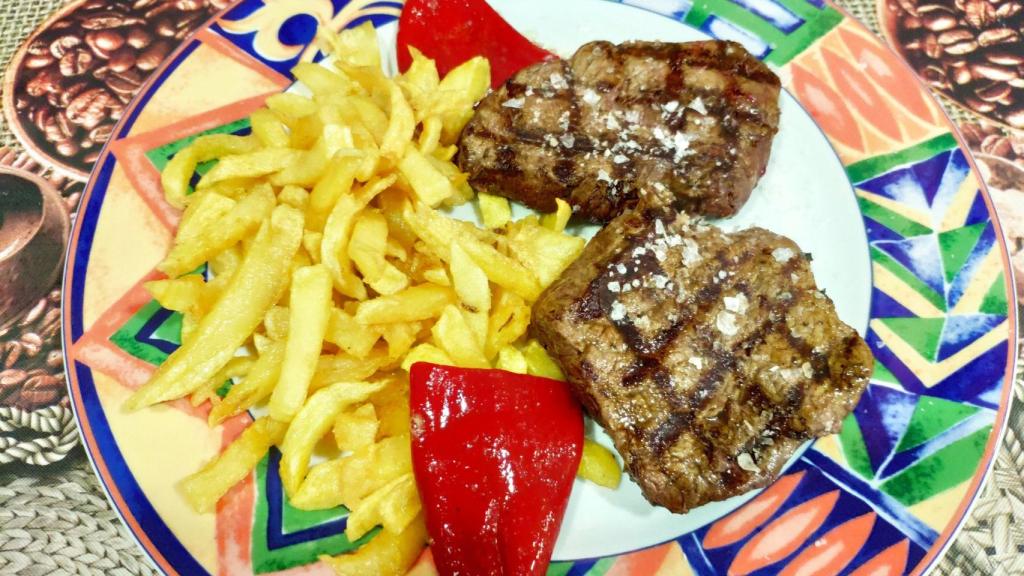 Un plato del Mesón Castellano, en el municipio de Castellanos de Moriscos.