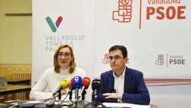Rocío Anguita, portavoz de VTLP en el Ayuntamiento de Valladolid, y Pedro Herrero, portavoz del Grupo Municipal Socialista