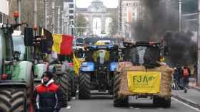 Los agricultores belgas han vuelto a manifestarse este martes en el barrio europeo de Bruselas
