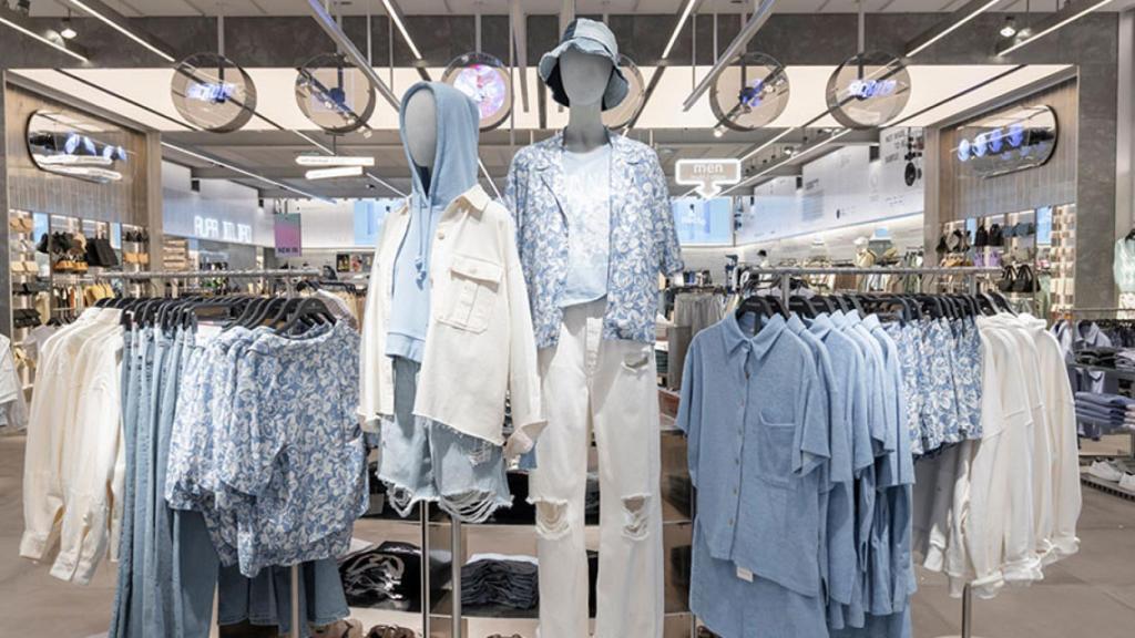 La tienda outlet de Pull&Bear en Madrid que pocos conocen: 1,99 € la prenda y calzado desde 5,99 €.