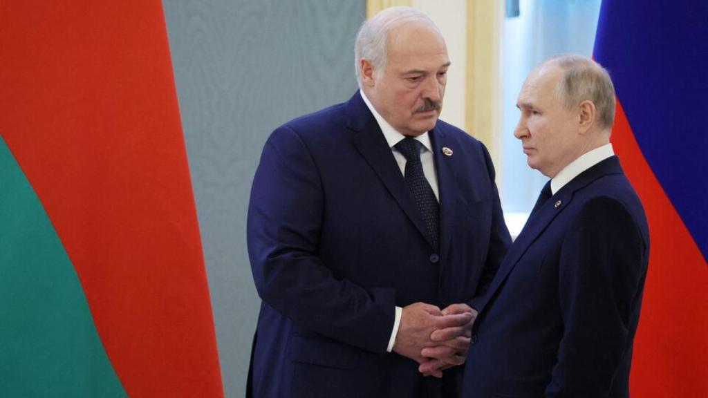 Alexander Lukashenko y Vladímir Putin.