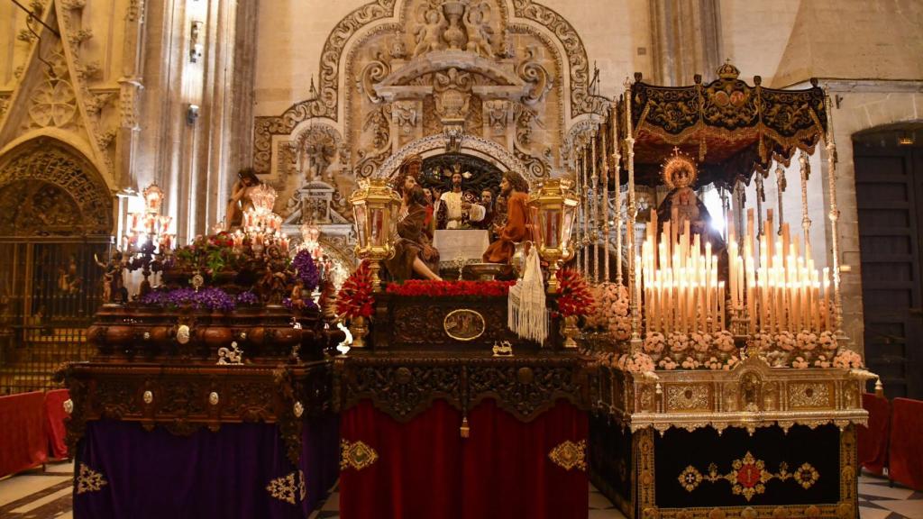 Los pasos de La Cena en el interior de la Catedral.