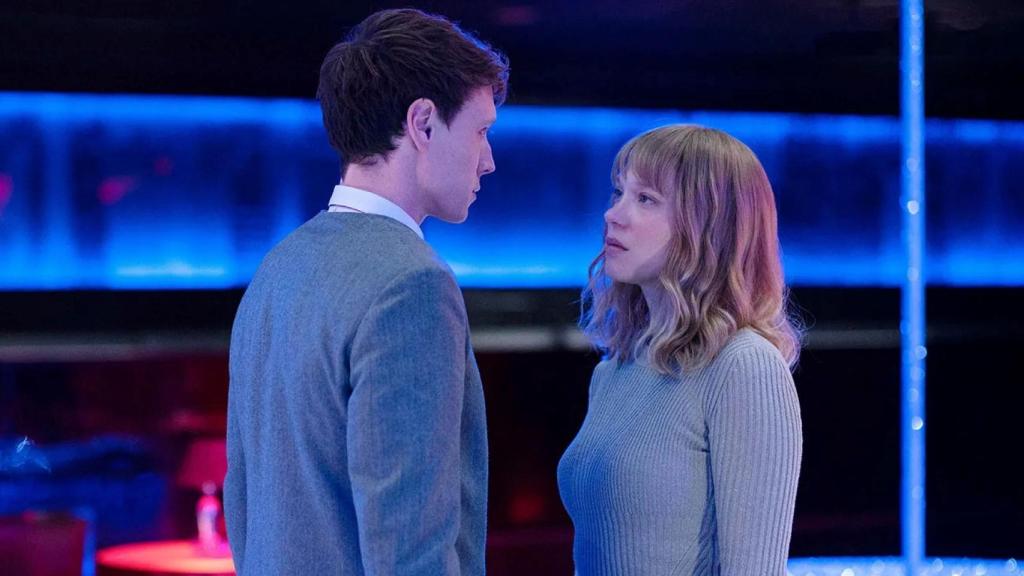 George MacKay y Léa Seydoux en 'The Beast (La bestia)'. Foto: Carole Bethuel