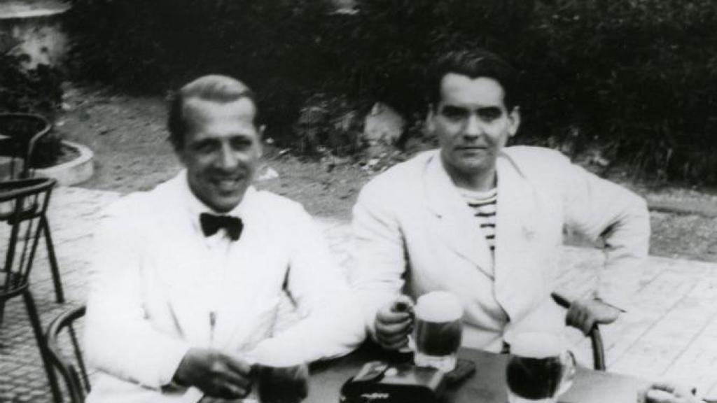 Enrique Amorim junto a Lorca