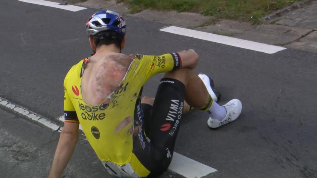 Van Aert, tras su caída en A Través de Flandes.