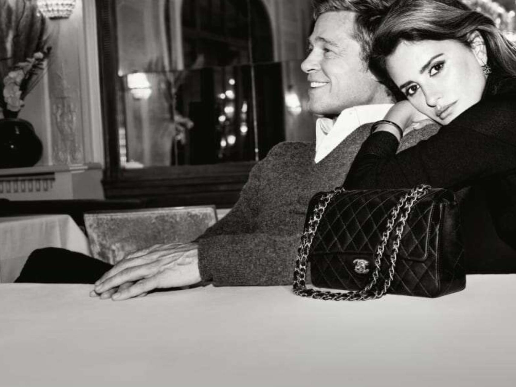 El bolso icónico de CHANEL cobra vida en la nueva campaña con