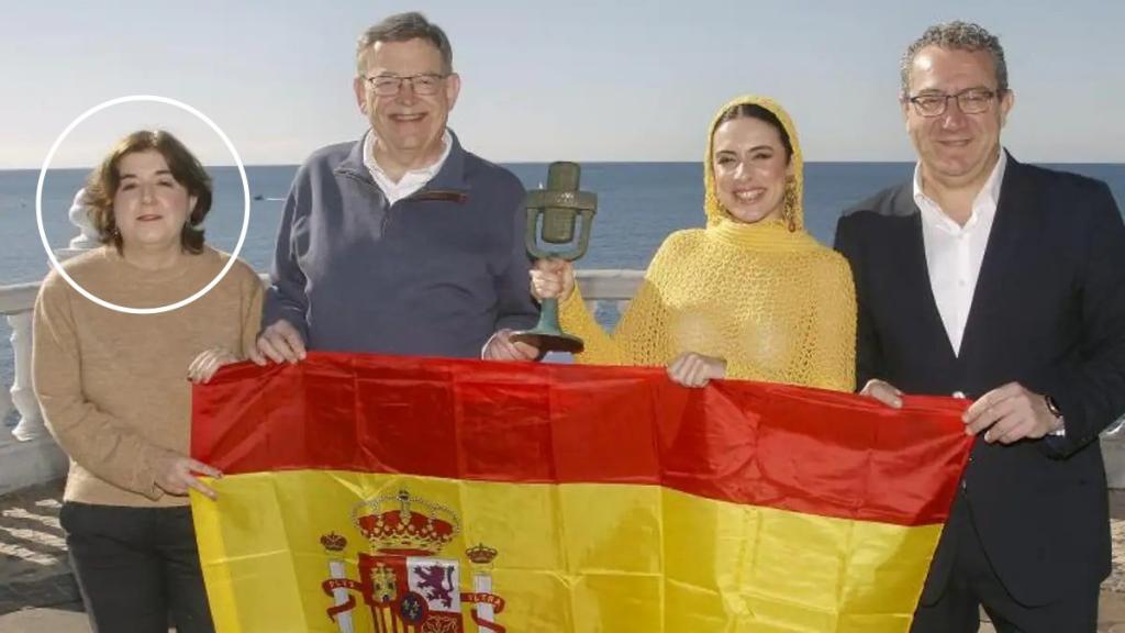 Conchi, junto a Blanca Paloma, Ximo Puig y el alcalde de Benidorm, en el Benidorm Fest.
