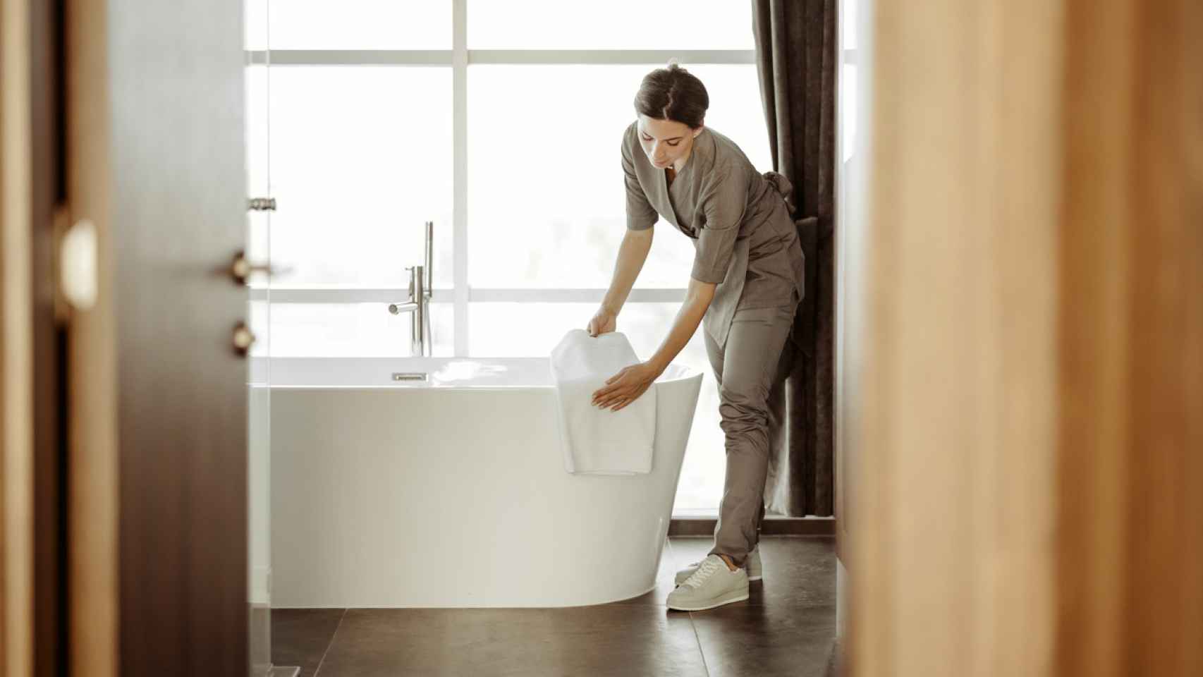 El truco que usan los hoteles para que sus baños huelan siempre bien.