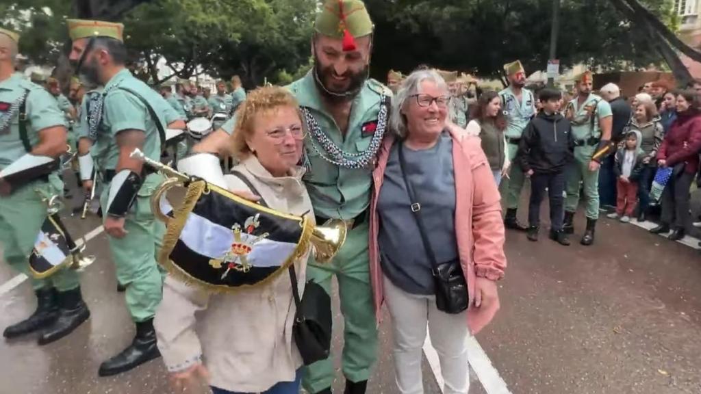 Fotografías de legionarios con el público
