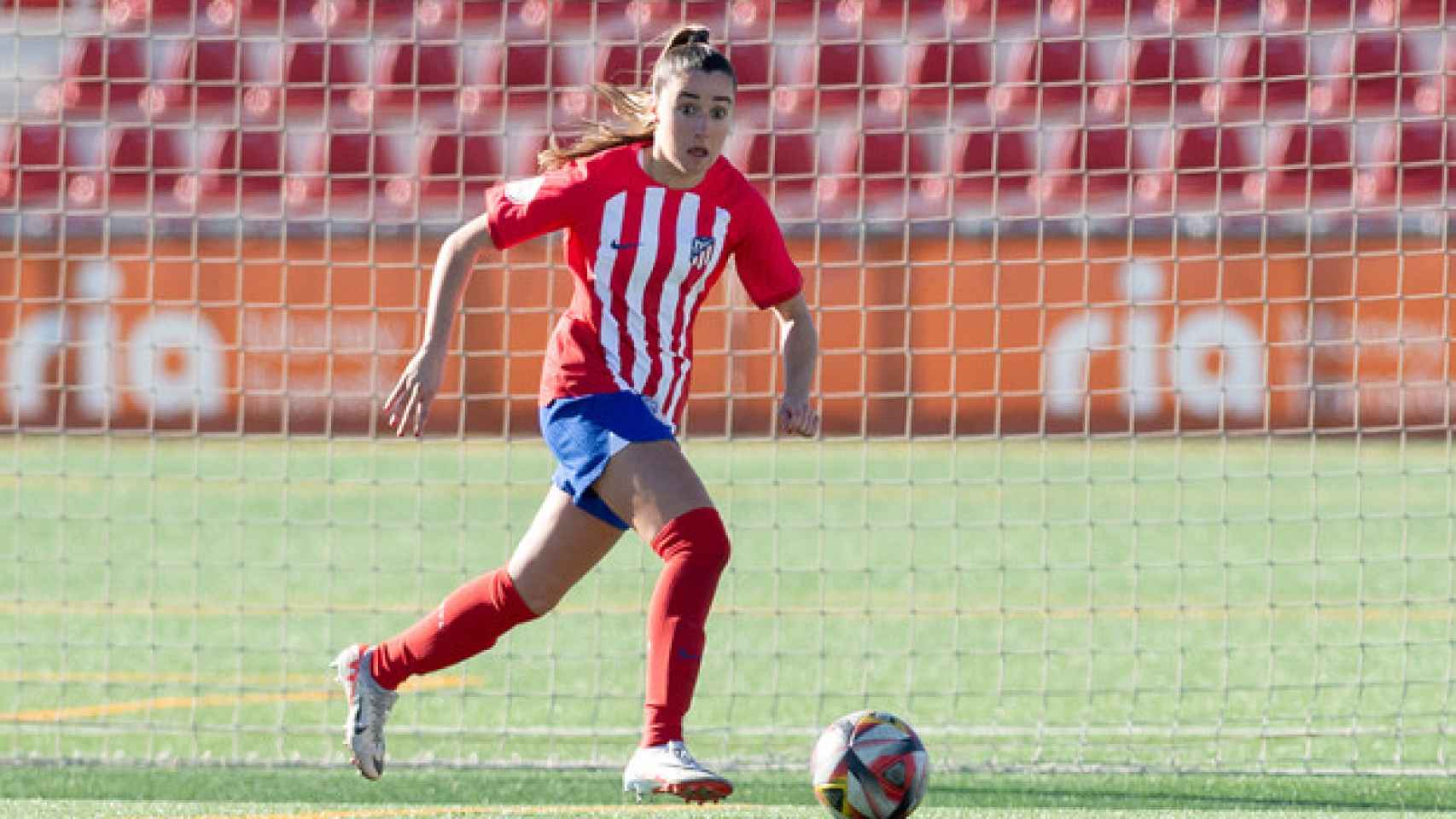 Una jugadora del Atlético de Madrid 'B' durante un partido