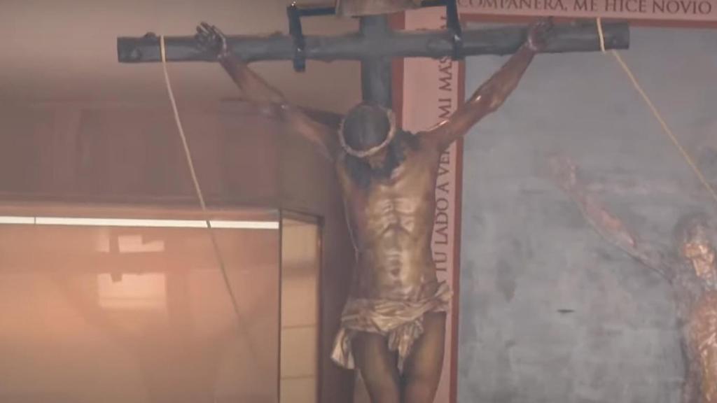 Cristo de Mena entronizado