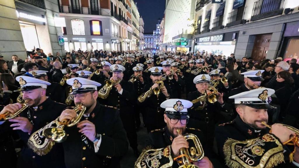 La Banda del Rosario, tocando en Callao.