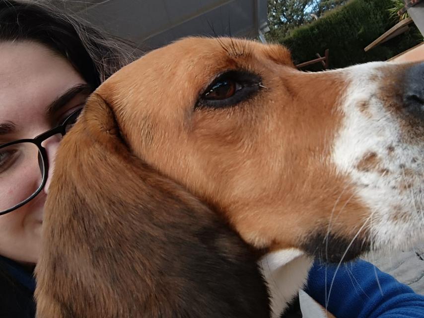 Paula y su perro Simba.