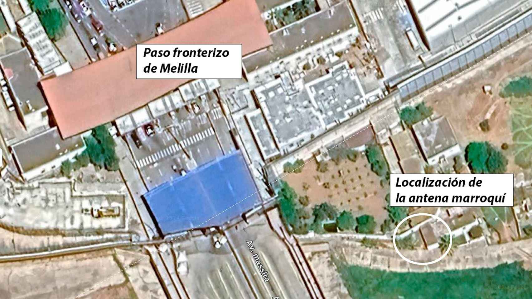Vista aérea del lugar donde se ha colocado la antena, muy cerca del paso fronterizo de Melilla.