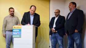 Mateu Mates (Ara Més), Pernando Barrena (EH Bildu),  Rubén Cela (BNG) y Oriol Junqueras (ERC) en la firma del acuerdo de coalición para las elecciones europeas