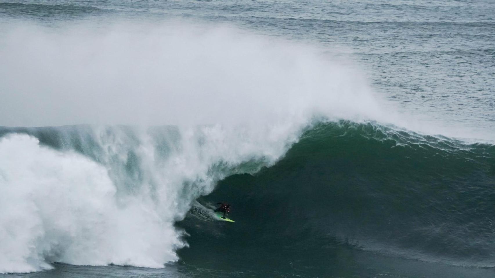 El surfista Willyam Santana en una foto de archivo