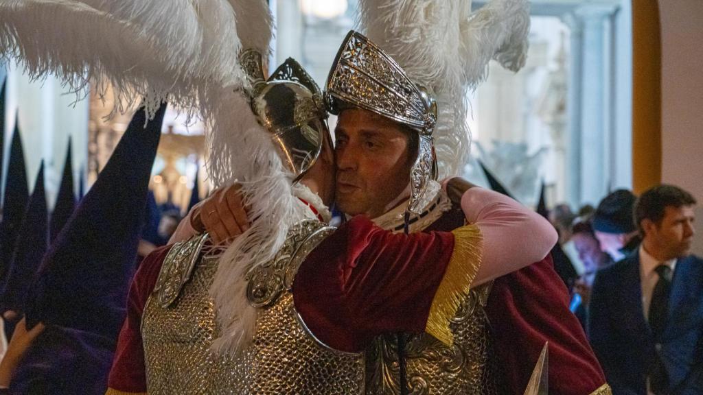 Armados de La Macarena tras conocerse que no salían.