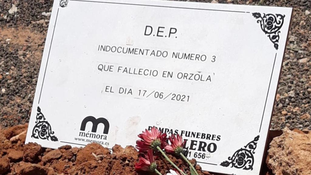 Tumba de un inmigrante indocumentado.