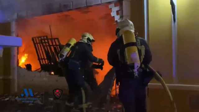 Incendio en un local en Estepona.