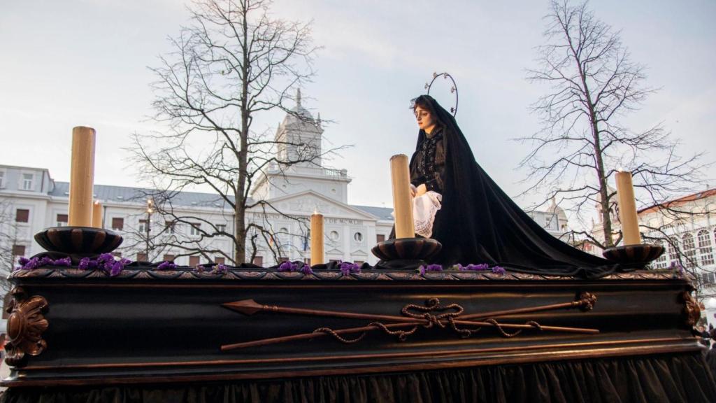 Semana Santa Ferrol 2024: La Virgen de la Caridad a hombros y domingo de resurrección