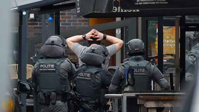 La policía holandesa detiene al secuestrador.