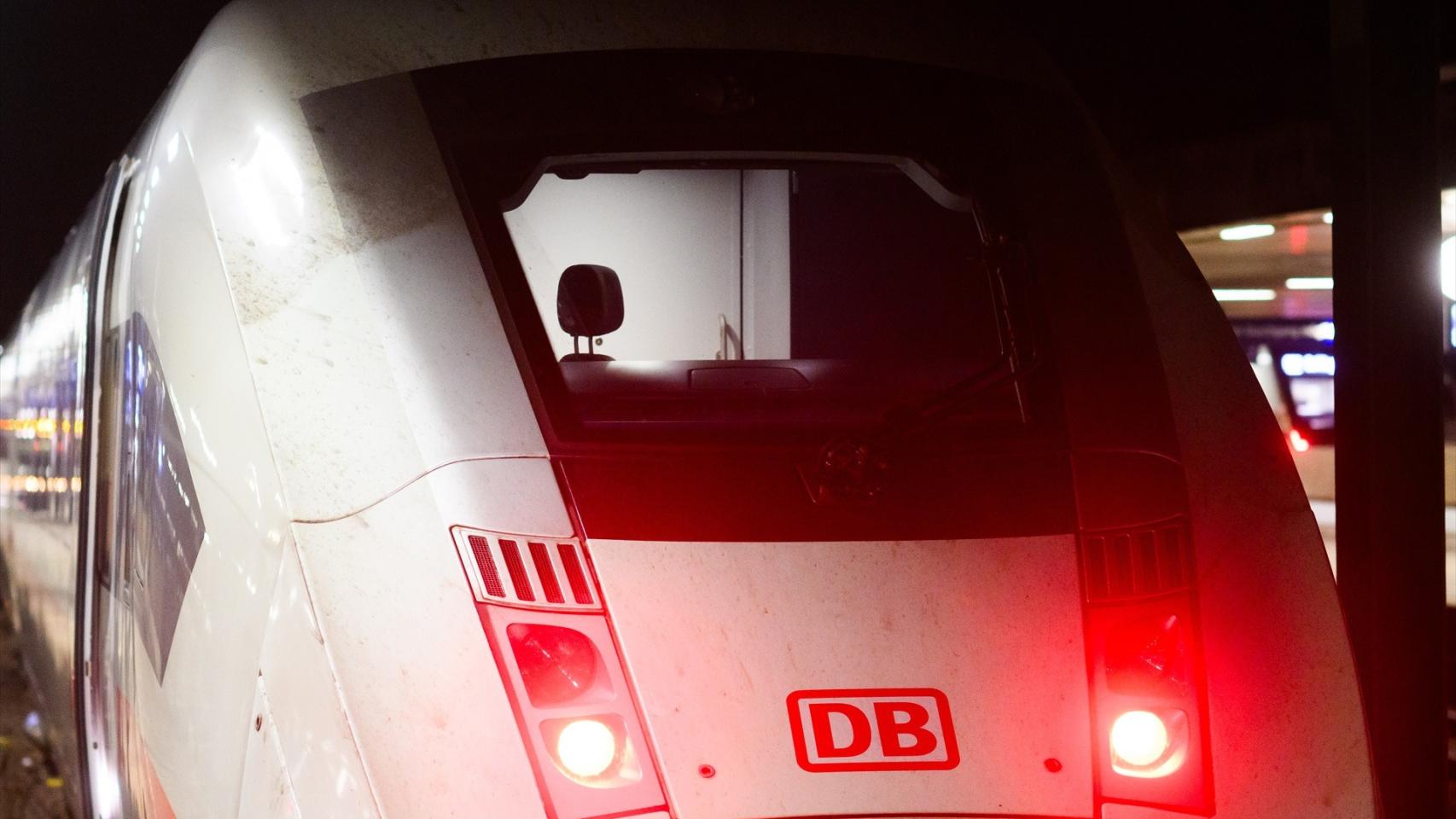 Un tren de Deutsche Bahn durante una jornada de huelga.