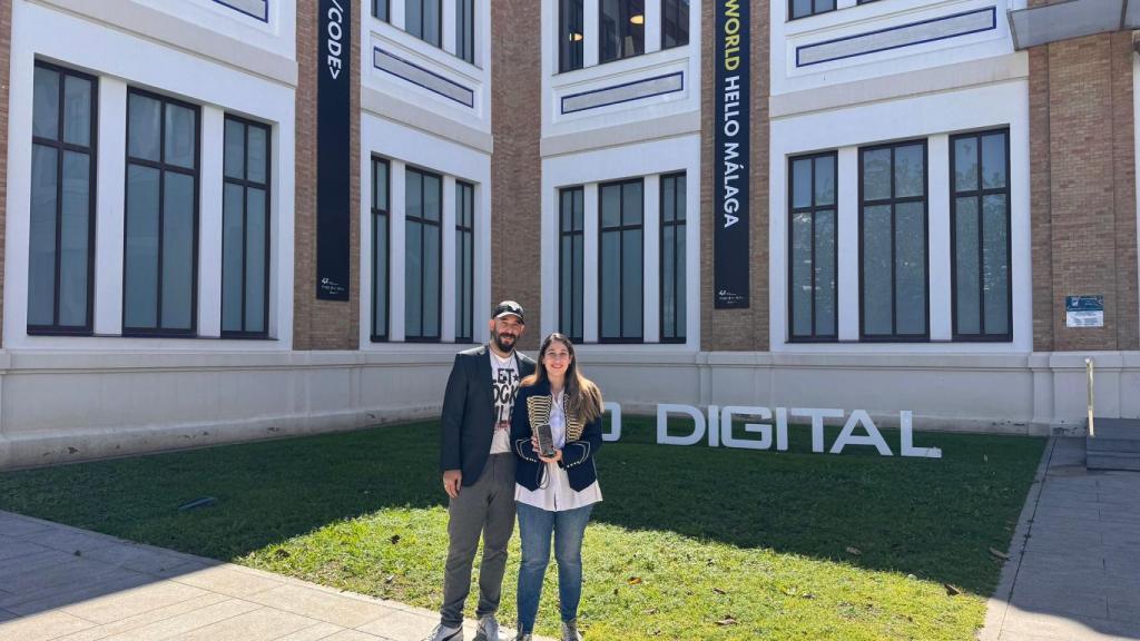 El equipo de AMALia, Noemí Carbonero e Iñaki Román, en el Polo Digital.