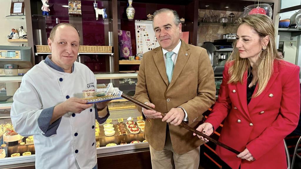 Rafael Sánchez, José Julián Gregorio y María Pilar Guerrero, de izquierda a derecha.