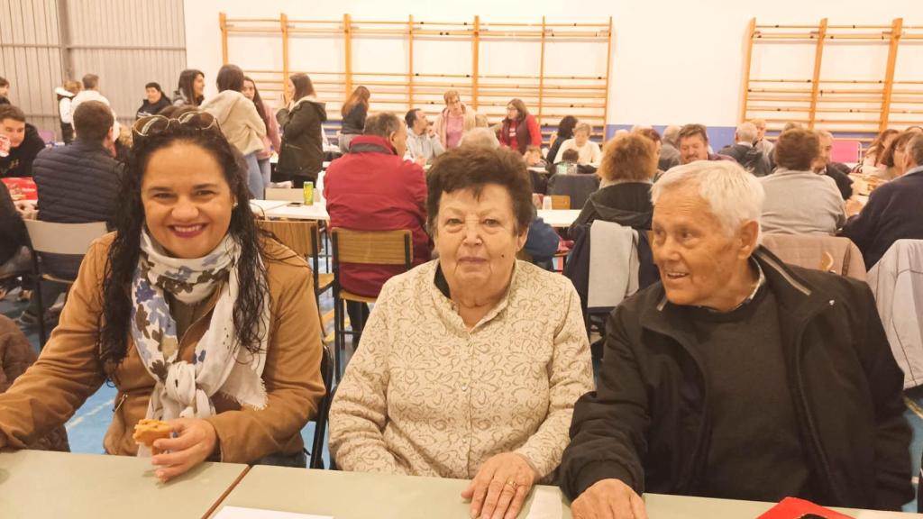 Celebrando el hornazo a pesar de la lluvia