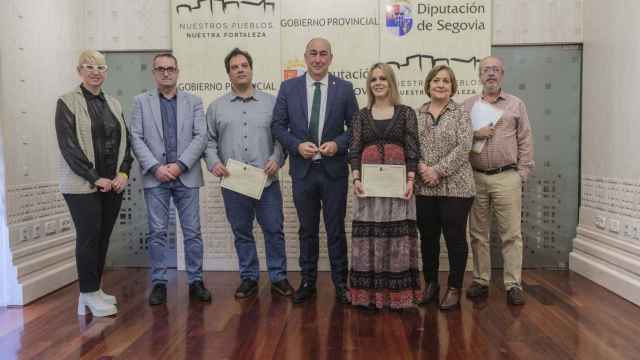 María Teresa Bellete Aparicio y Pablo Peña Uceda, los nuevos Educadores de Menores de la Diputación de Segovia, en la toma de posesión como nuevos funcionarios de carrera