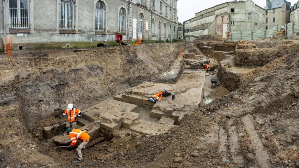 Obras de excavación que desvelaron el castillo
