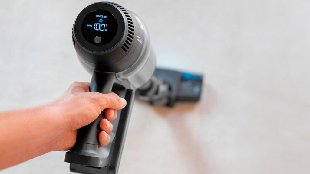 ¡Oferta!: Este aspirador sin cable de Cecotec equipado con IA puede ser tuyo por menos de 300€